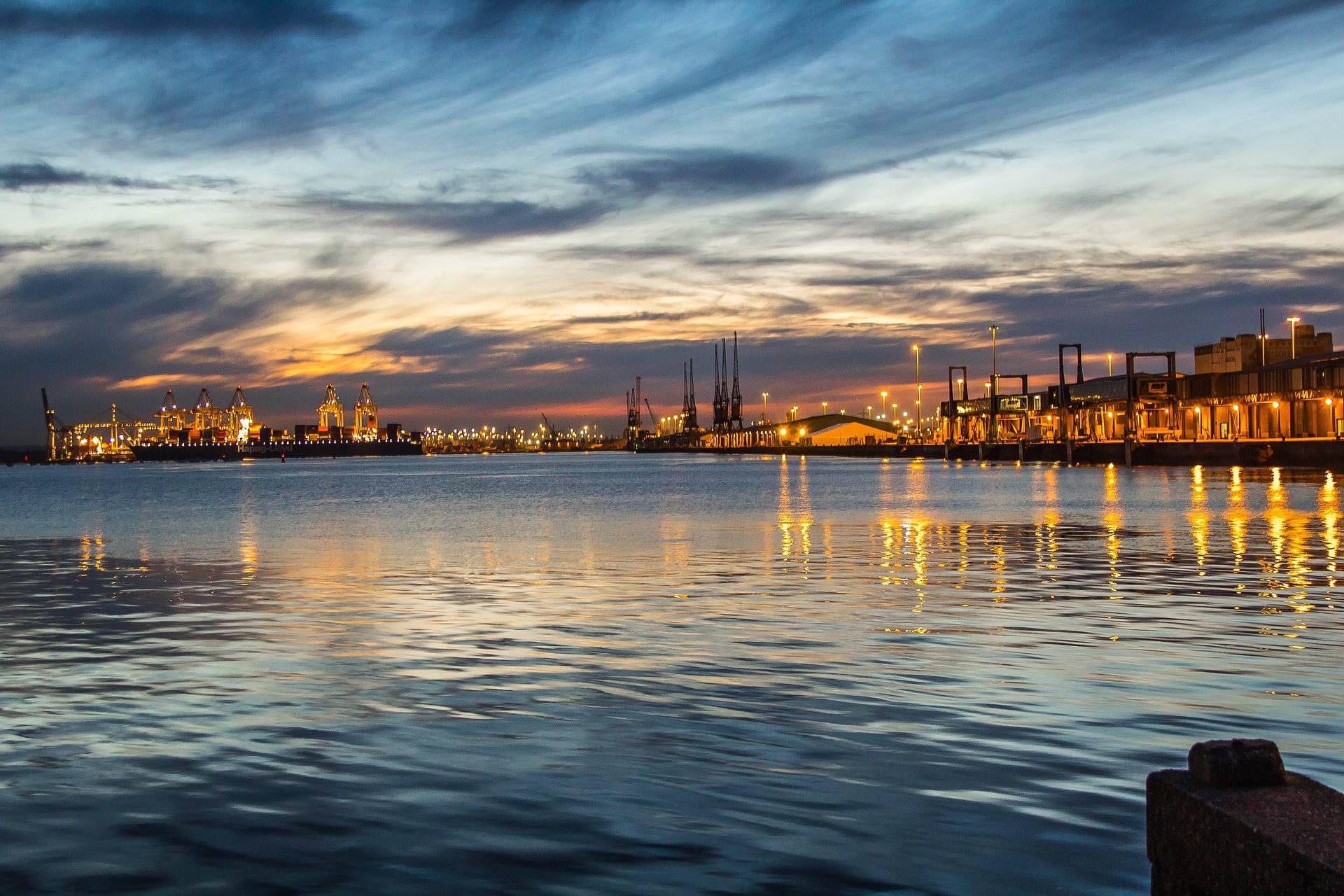 southampton-g5296f38de_1920 resize southampton-g5296f38de_1920 resize